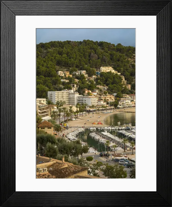 Framed Print : Port de Soller, Serra de Tramuntana, Mallorca (Majorca), Balearic Islands, Spain Framed Print : Port de Soller, Serra de Tramuntana, Mallorca (Majorca), Balearic Islands, Spain