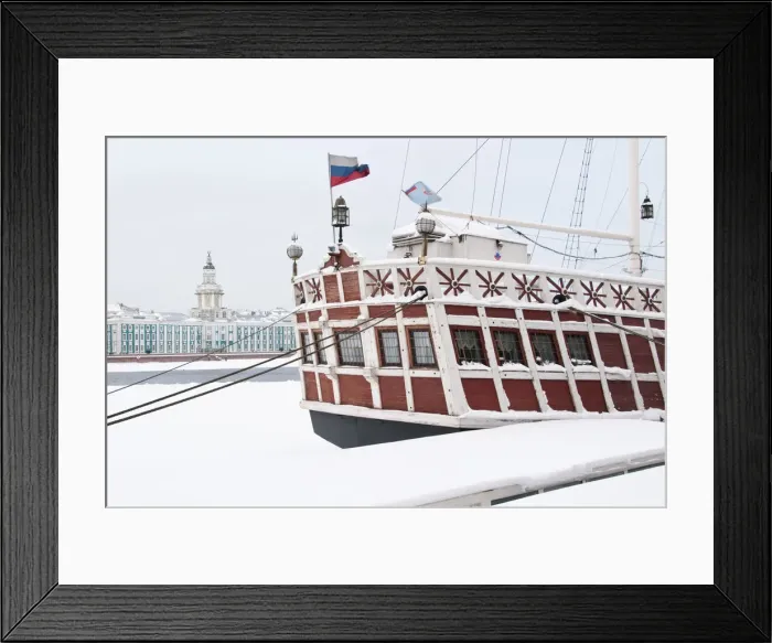 Framed Print : Vessel on the Neva River with The Kunstkammer museum in the background, Saint Petersburg Framed Print : Vessel on the Neva River with The Kunstkammer museum in the background, Saint Petersburg