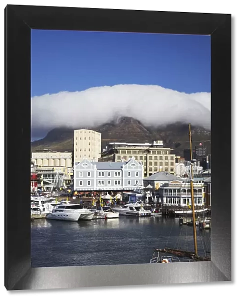 Victoria and Alfred Waterfront with Table Mountain in background, Cape Town, Western Cape