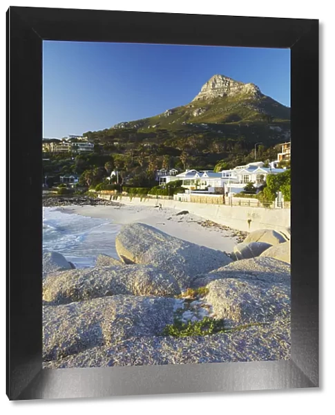Camps Bay with Lions Head in background, Cape Town, Western Cape, South Africa
