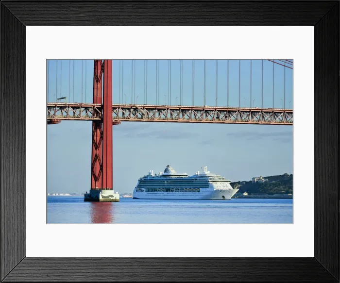 Framed Print : A cruise ship in the Tagus river, leaving the port of Lisbon, passes beneath the 25 Framed Print : A cruise ship in the Tagus river, leaving the port of Lisbon, passes beneath the 25