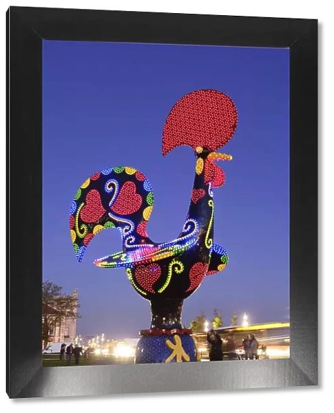 Pop Galo by artist Joana Vasconcelos (2016), inspired in the traditional Barcelos Rooster
