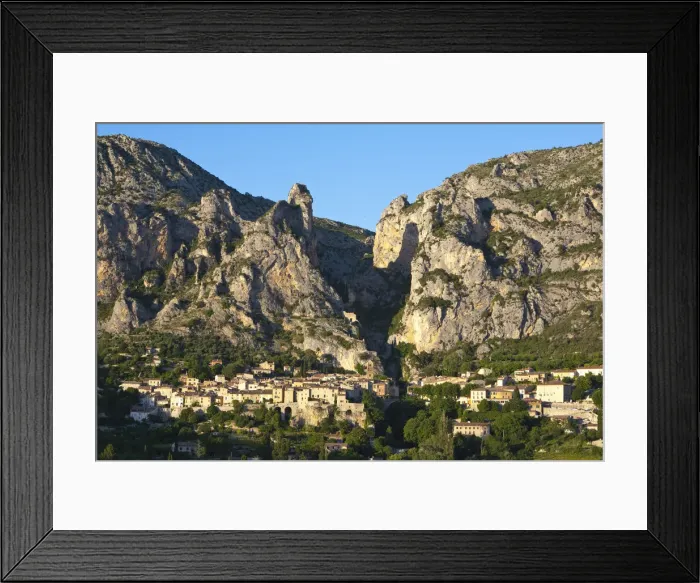 Framed Print : Moustiers Sainte Marie, Alpes de Haute Provence, France Framed Print : Moustiers Sainte Marie, Alpes de Haute Provence, France