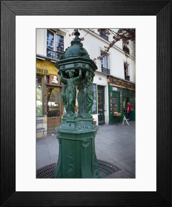 Framed Print : Shakespeare and Company bookshop, Latin Quarter, Paris, France Framed Print : Shakespeare and Company bookshop, Latin Quarter, Paris, France