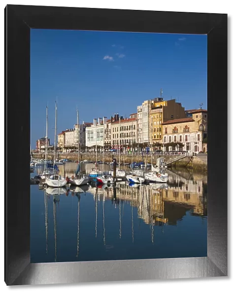 Spain, Asturias Region, Asturias Province, Gijon, Cimadevilla Old Town, harborfront