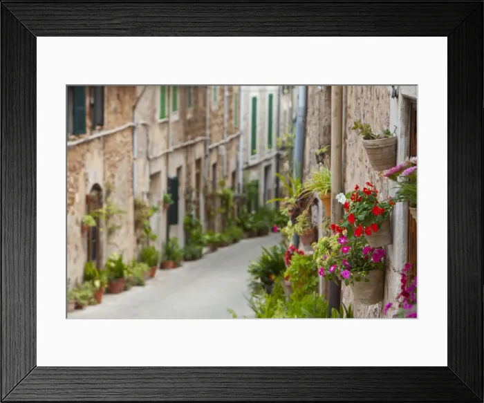 Framed Print : Village street, Valldemossa, Mallorca, Balearic Islands, Spain