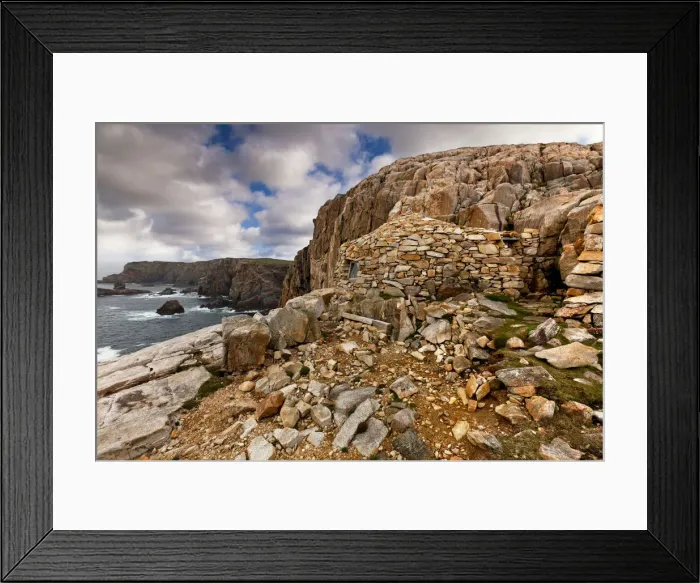Framed Print : Clifftop Bothy, Isle of Lewis, Outer Hebrides, Scotland Framed Print : Clifftop Bothy, Isle of Lewis, Outer Hebrides, Scotland