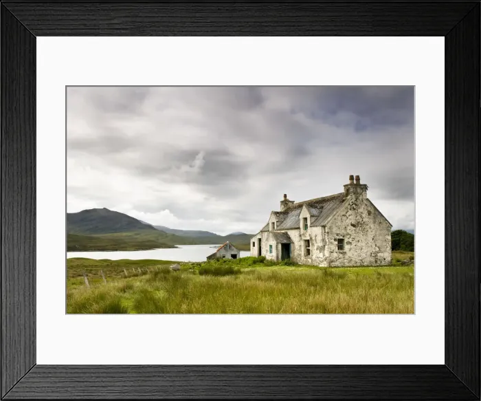 Framed Print : Derelict farmhouse near Arivruach, Isle of Lewis, Hebrides, Scotland, UK Framed Print : Derelict farmhouse near Arivruach, Isle of Lewis, Hebrides, Scotland, UK