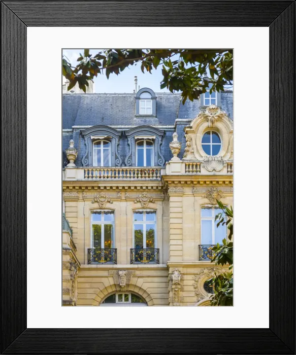 Framed Print : Building on Avenue Hoche, Paris, France Framed Print : Building on Avenue Hoche, Paris, France