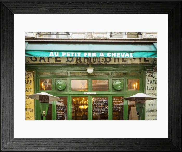 Framed Print : Cafe in the Marais dsitrict, Paris, France Framed Print : Cafe in the Marais dsitrict, Paris, France