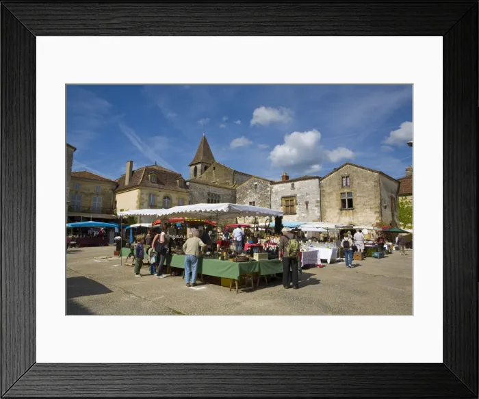 Framed Print : Monpazier, Dordogne, France Framed Print : Monpazier, Dordogne, France
