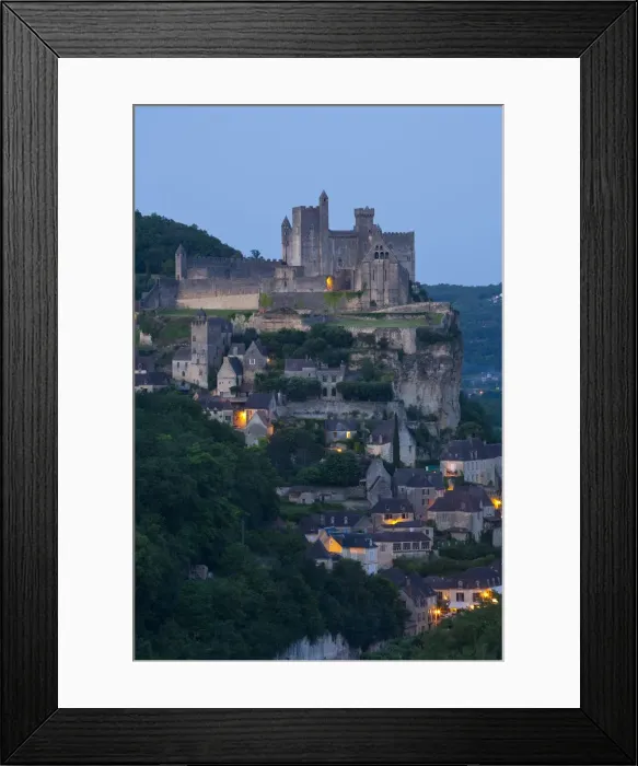 Framed Print : Chateau at Beynac-et-Cazenac & Dordogne River, Beynac, Dordogne, France Framed Print : Chateau at Beynac-et-Cazenac & Dordogne River, Beynac, Dordogne, France