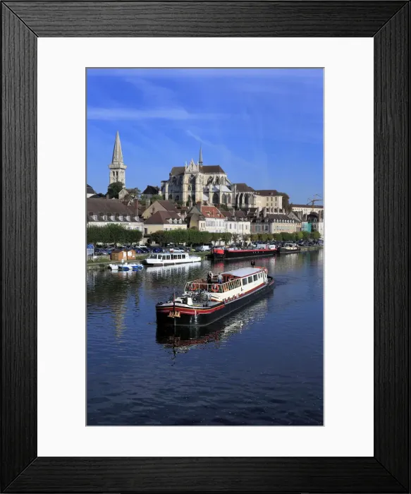 Framed Print : Auxerre, Yonne department, Burgundy, France Framed Print : Auxerre, Yonne department, Burgundy, France