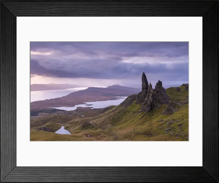 Framed Print : Atmospheric sunrise above the Old Man of Storr on the Isle of Skye, Scotland. Autumn