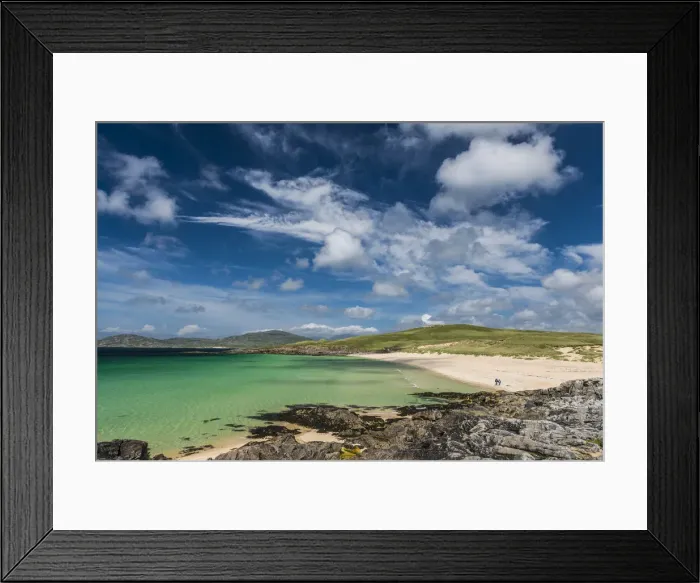 Framed Print : Couple Walking on Horgabost Beach, Isle of Harris, Outer Hebrides, Scotland