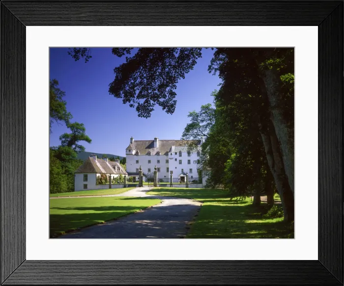 Framed Print : Traquair House, Innerleithen, Borders region, Scotland Framed Print : Traquair House, Innerleithen, Borders region, Scotland