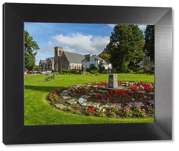 UK, Scotland, Fort William, View over the Parade Garden towards the Duncansburgh Macintosh