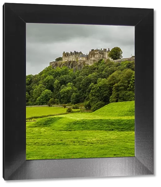 UK, Scotland, Stirling, View over the Kings Knot towards the Stirling Castle