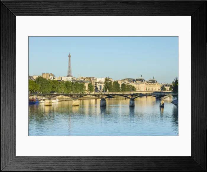 Framed Print : Eiffel Tower & Pont des Arts, Paris, France