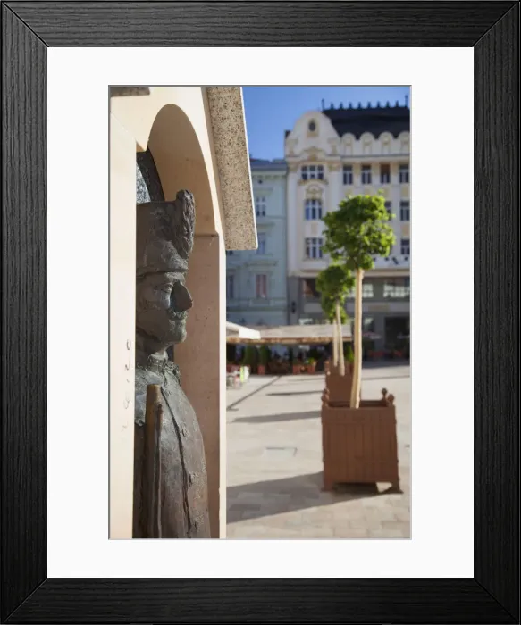Framed Print : Statue in Hlavne Nam (Main Square), Bratislava, Slovakia Framed Print : Statue in Hlavne Nam (Main Square), Bratislava, Slovakia