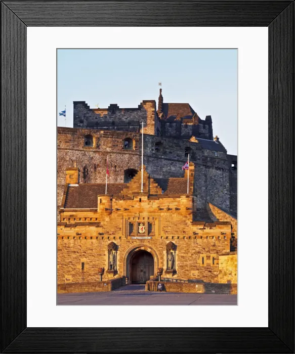 Framed Print : UK, Scotland, Lothian, Edinburgh, View of the Edinburgh Castle illuminated by the sunrise Framed Print : UK, Scotland, Lothian, Edinburgh, View of the Edinburgh Castle illuminated by the sunrise