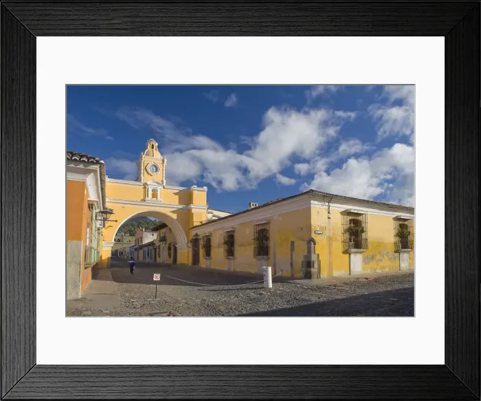 Framed Print : Arco de Santa Catalina, La Antigua Guatemala (Unesco Site), Guatemala