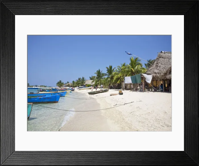 Framed Print : Honduras, Bay Islands, Cayos Cochinos, Chachauate Caye Framed Print : Honduras, Bay Islands, Cayos Cochinos, Chachauate Caye