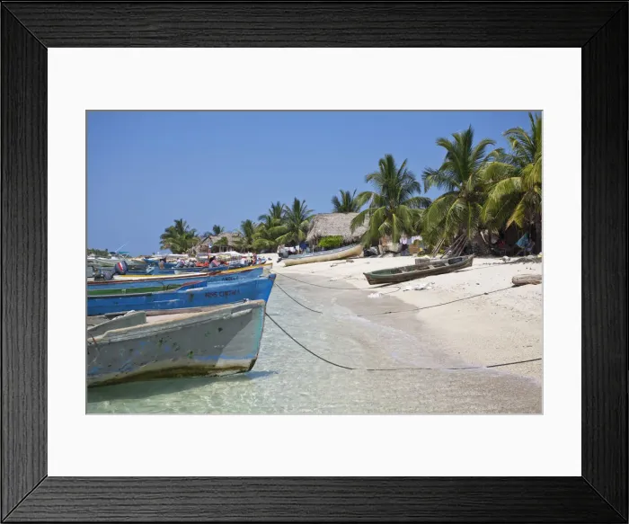 Framed Print : Honduras, Bay Islands, Cayos Cochinos, Chachauate Caye Framed Print : Honduras, Bay Islands, Cayos Cochinos, Chachauate Caye