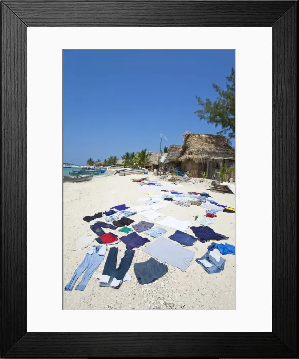 Framed Print : Honduras, Bay Islands, Cayos Cochinos, Chachauate Caye Framed Print : Honduras, Bay Islands, Cayos Cochinos, Chachauate Caye