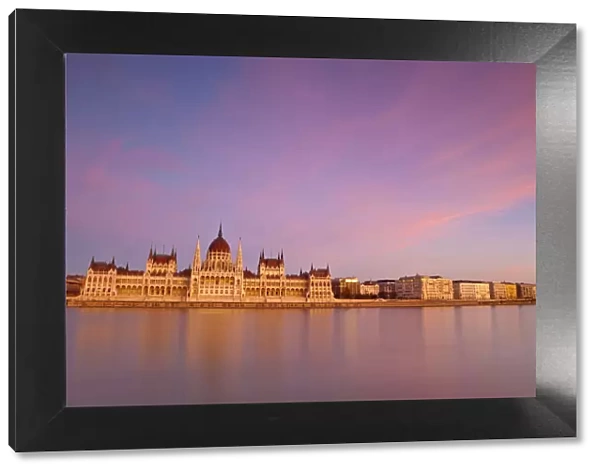 Hungarian Parliamnet Building at dusk, Budapest, Hungary