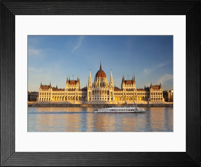 Framed Print : Hungarian Parliamnet Building, Budapest, Hungary Framed Print : Hungarian Parliamnet Building, Budapest, Hungary