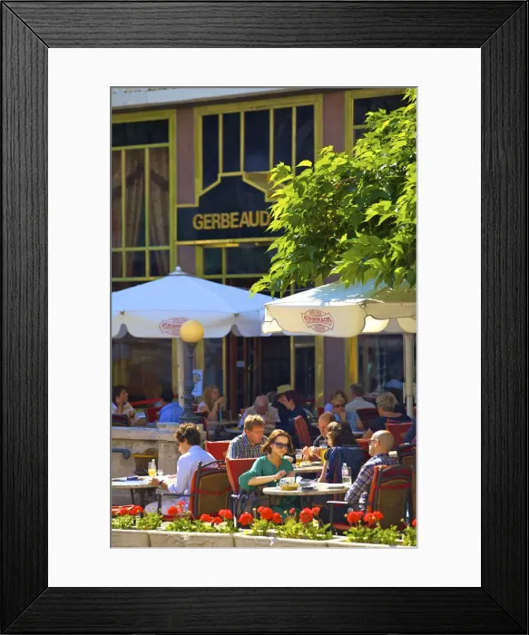Framed Print : Gerbeaud Restaurant in Vaci Utca, Budapest, Hungary Framed Print : Gerbeaud Restaurant in Vaci Utca, Budapest, Hungary