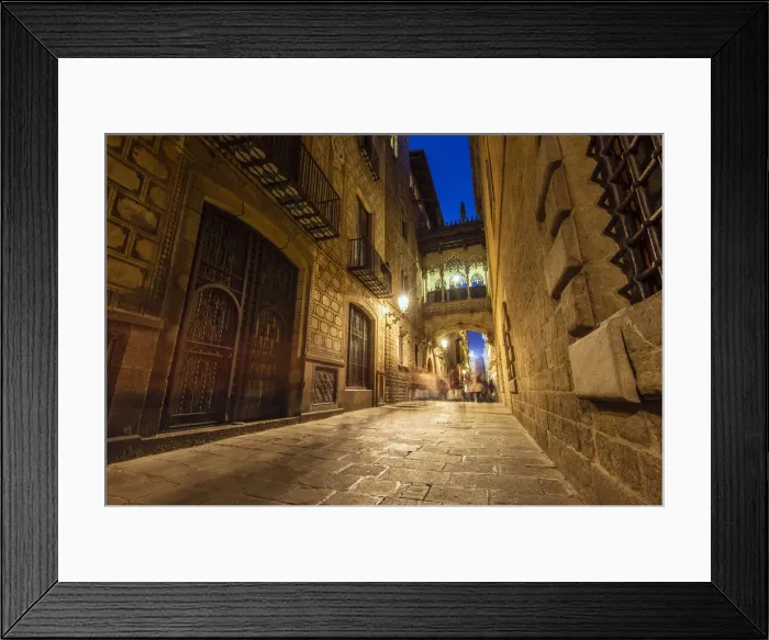 Framed Print : Night view of Bridge of Sighs in Carrer del Bisbe, Barcelona, Catalonia, Spain