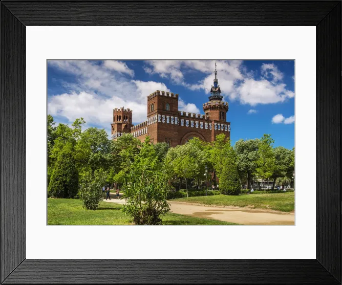 Framed Print : Castell dels tres dragons or Castle of three dragons, Parc de la Ciutadella or Ciutadella