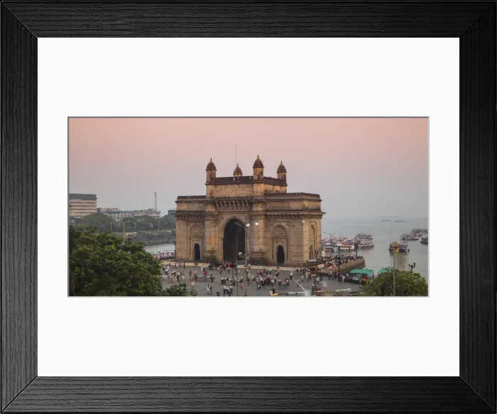 Framed Print : India, Maharashtra, Mumbai, View of Gateway of India Framed Print : India, Maharashtra, Mumbai, View of Gateway of India