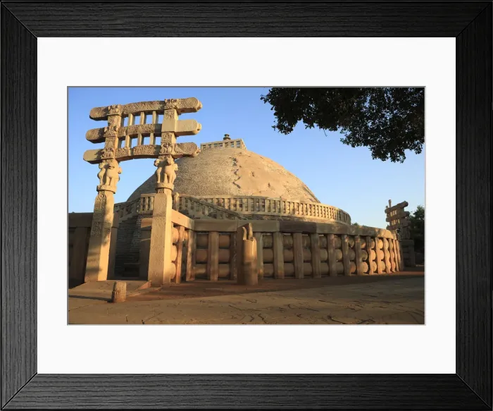 Framed Print : Big stupa (II c. BC) and torana, UNESCO World Heritage site, Sanchi, Madhya Pradesh Framed Print : Big stupa (II c. BC) and torana, UNESCO World Heritage site, Sanchi, Madhya Pradesh