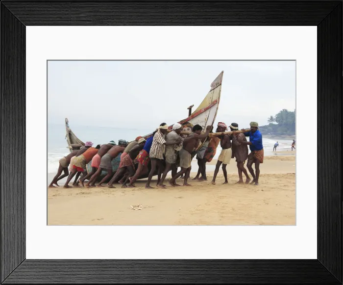 Framed Print : Fishermen, Kerala, India Framed Print : Fishermen, Kerala, India