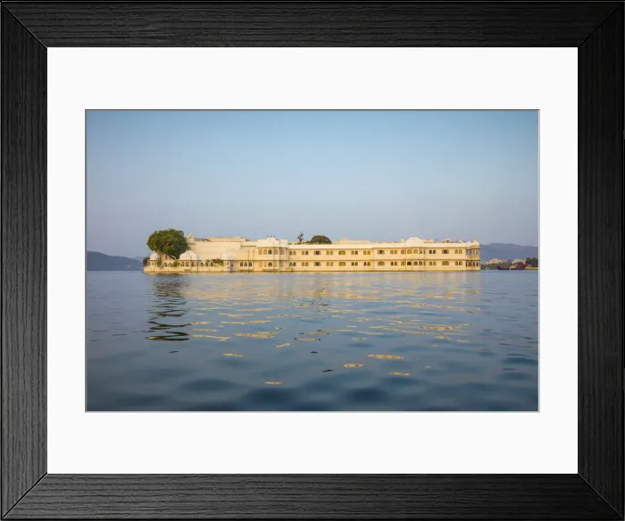 Framed Print : Taj Lake Palace, Lake Pichola, Udaipur, Rajasthan, India