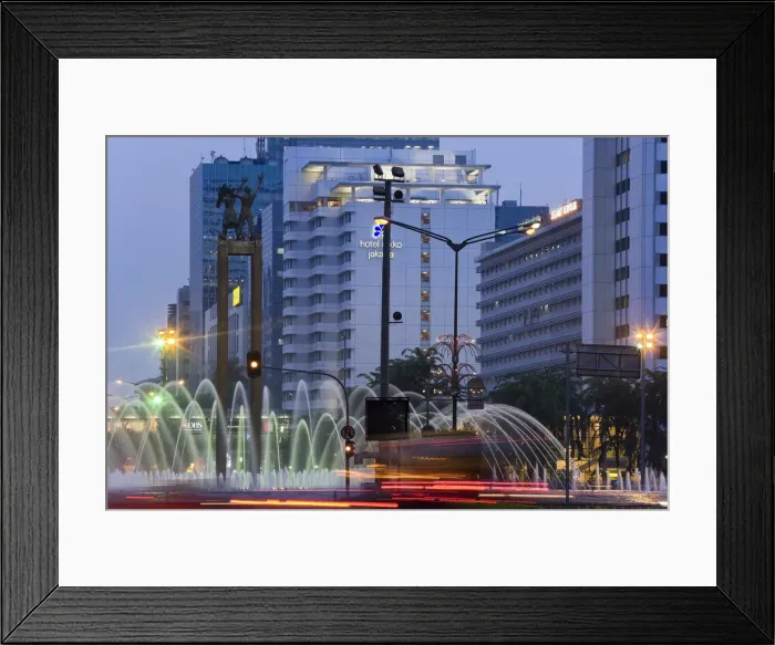 Framed Print : Welcome Monument, main intersection of Jalan MH Thamrin, Jakarta, Indonesia Framed Print : Welcome Monument, main intersection of Jalan MH Thamrin, Jakarta, Indonesia