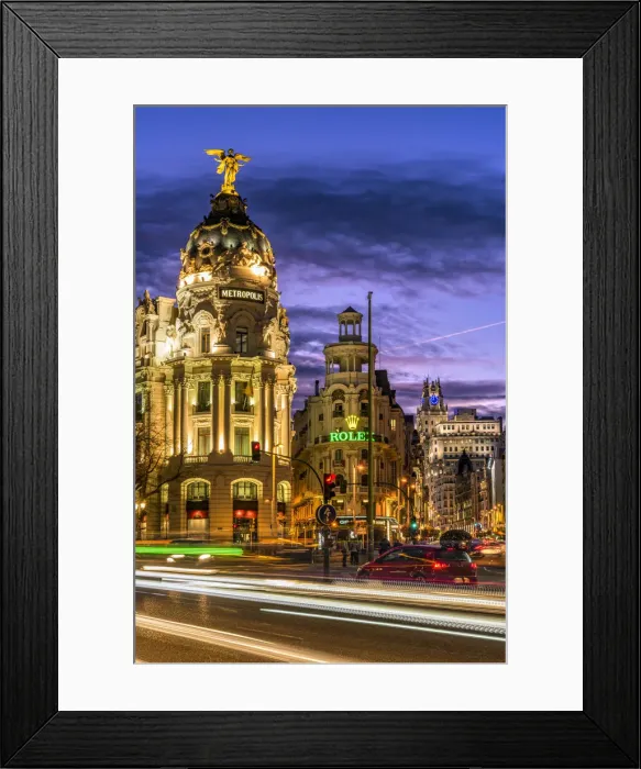 Framed Print : Metropolis Building or Edificio Metropolis, Madrid, Community of Madrid, Spain Framed Print : Metropolis Building or Edificio Metropolis, Madrid, Community of Madrid, Spain