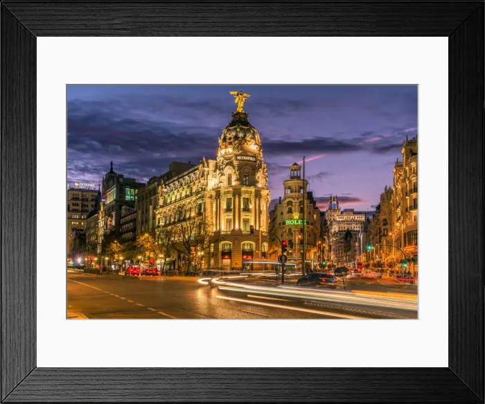 Framed Print : Metropolis Building or Edificio Metropolis, Madrid, Community of Madrid, Spain Framed Print : Metropolis Building or Edificio Metropolis, Madrid, Community of Madrid, Spain