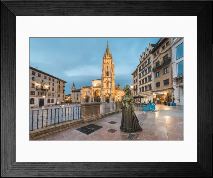 Framed Print : Spain, Asturias, Oviedo. Cathedral of San Salvador, and the Statue of La Regenta