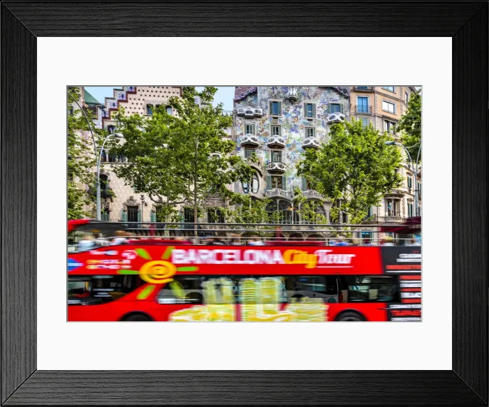 Framed Print : Sightseeing bus in front of Casa Batllo, Barcelona, Catalonia, Spain Framed Print : Sightseeing bus in front of Casa Batllo, Barcelona, Catalonia, Spain
