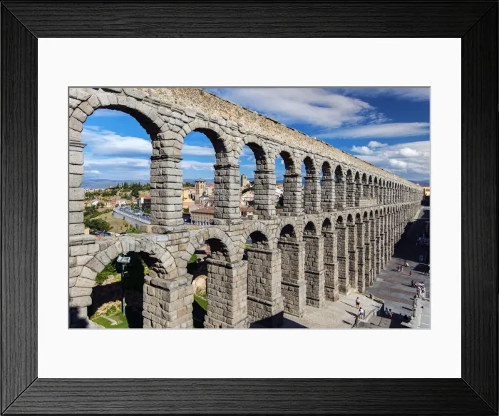 Framed Print : Roman aqueduct bridge, Segovia, Castile and Leon, Spain Framed Print : Roman aqueduct bridge, Segovia, Castile and Leon, Spain