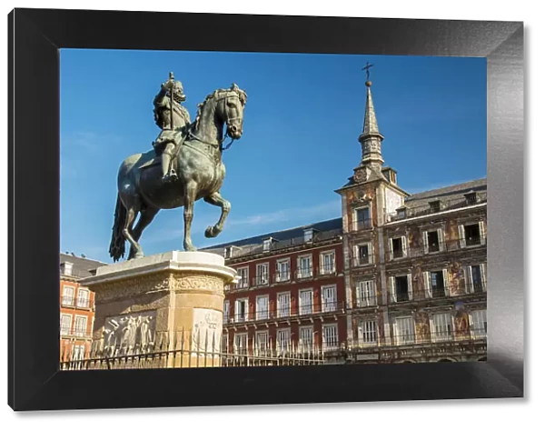 The equestrian statue of Philip III or Felipe III, Plaza Mayor, Madrid, Comunidad