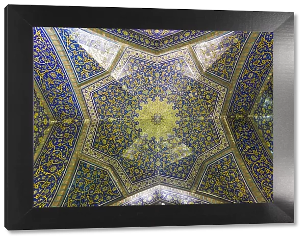 Iran, Central Iran, Esfahan, Mosque of Sheikh Lotfollah, interior mosaics