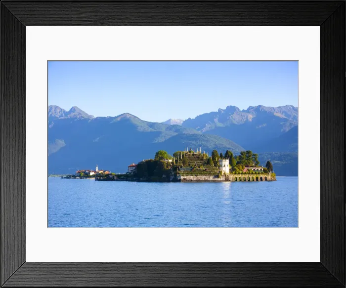 Framed Print : The idyllic Isola dei Pescatori & Isola Bella, Borromean Islands, Lake Maggiore Framed Print : The idyllic Isola dei Pescatori & Isola Bella, Borromean Islands, Lake Maggiore