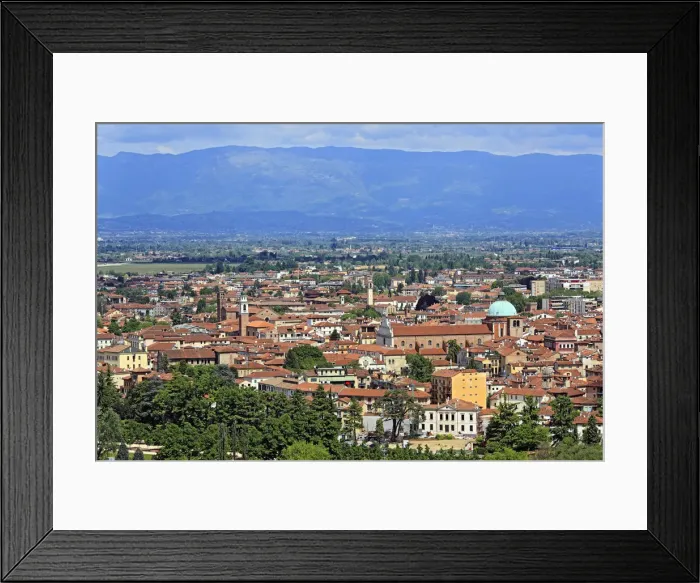 Framed Print : Vicenza, Veneto, Italy Framed Print : Vicenza, Veneto, Italy