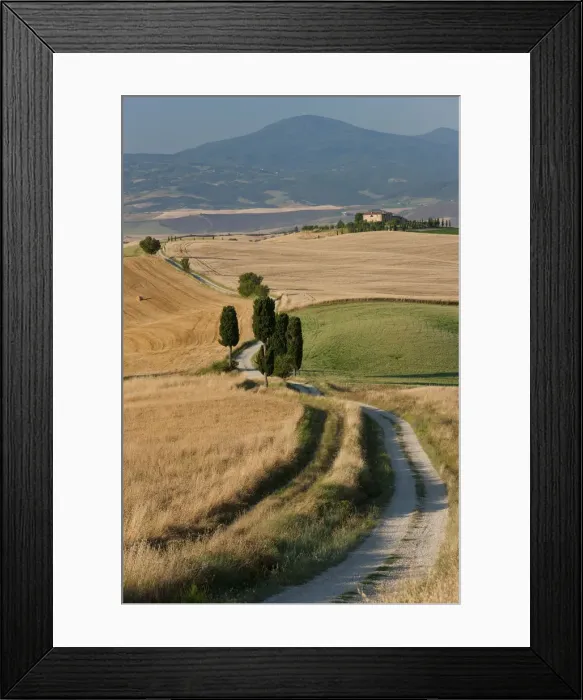Framed Print : Winding road, Val d Orcia, Tuscany, Italy Framed Print : Winding road, Val d Orcia, Tuscany, Italy