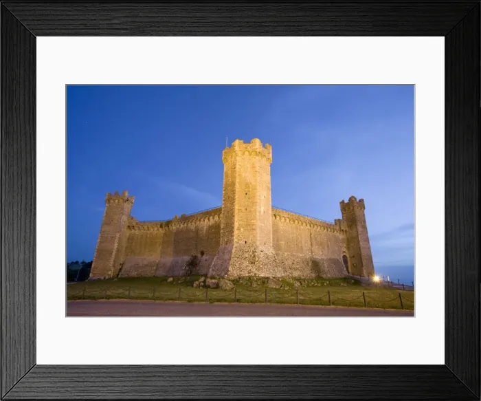 Framed Print : Castle Montalcino, Tuscany, Italy Framed Print : Castle Montalcino, Tuscany, Italy